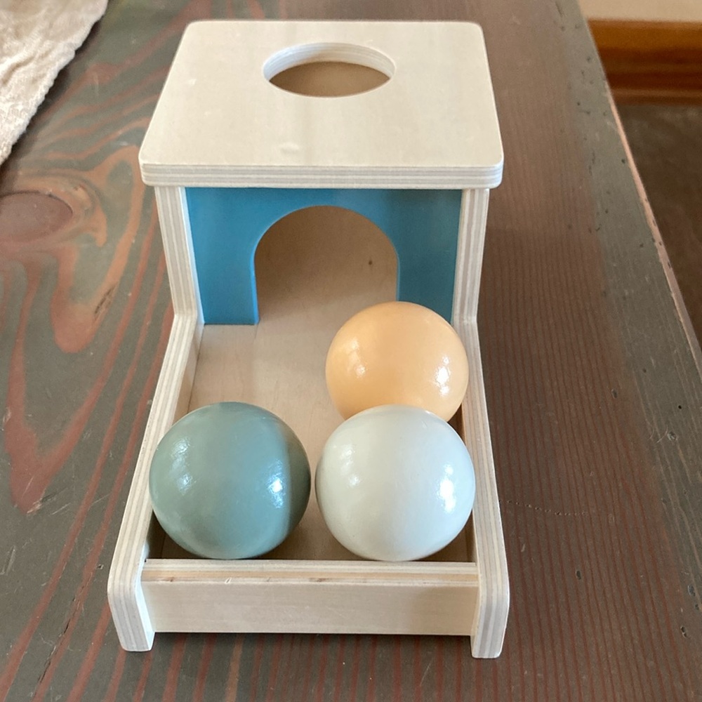 Montessori dena Wooden Box with balls learning toy - Picture 3 of 3